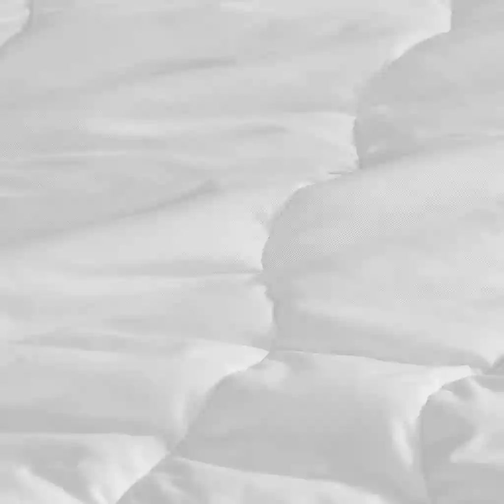 Breeze Cooling Comforter